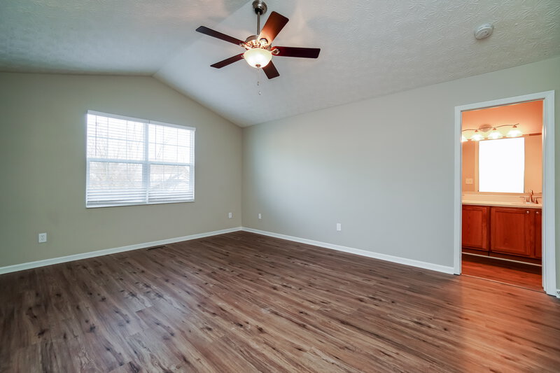 2,355/Mo, 5763 Coldcreek Dr Hilliard, OH 43026 Main Bedroom View