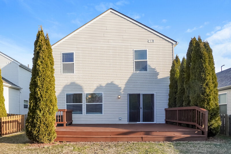 2,355/Mo, 5763 Coldcreek Dr Hilliard, OH 43026 Rear View