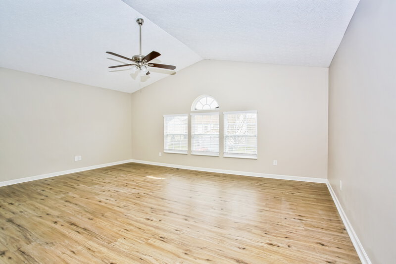 2,465/Mo, 6322 Bellinger Dr Galloway, OH 43119 Main Bedroom View