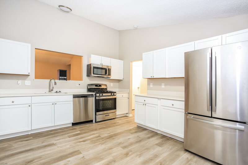 1,965/Mo, 3092 Hillrose Dr Hilliard, OH 43026 Kitchen View 2