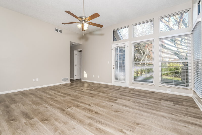 2,025/Mo, 1724 Gardenstone Dr Columbus, OH 43235 Living Room View