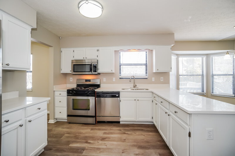 2,460/Mo, 224 Eastcreek Dr Galloway, OH 43119 Kitchen View