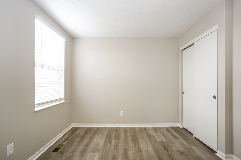 2,340/Mo, 5774 Oyster Bay Way Galloway, OH 43119 Bedroom View 2
