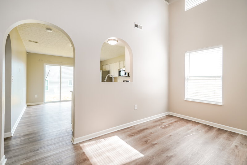2,310/Mo, 4880 Grimm Dr Lockbourne, OH 43137 Dining Room View 2
