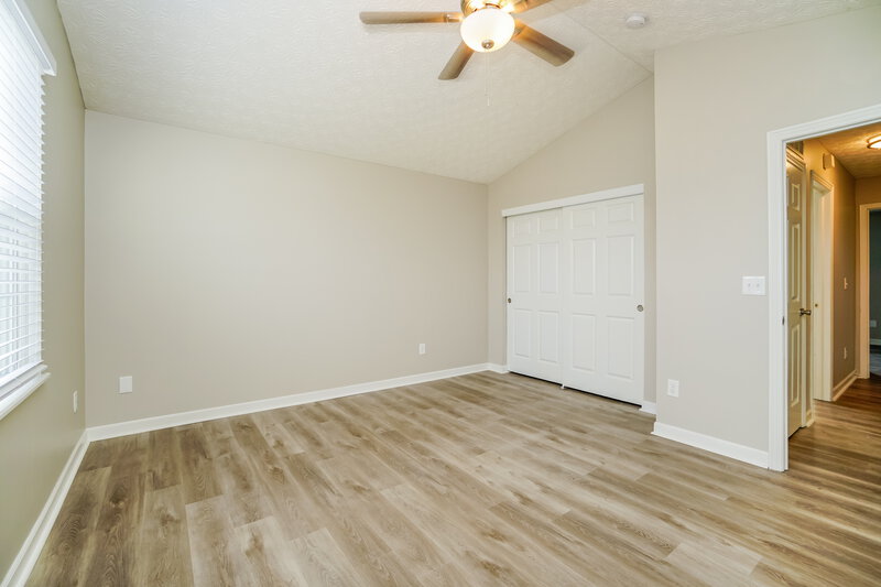 2,310/Mo, 1993 Friston Blvd Hilliard, OH 43026 Main Bedroom View 2