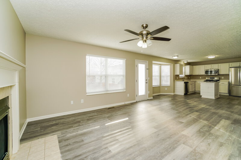 2,350/Mo, 2845 Morality Dr Columbus, OH 43231 Living Room View 2