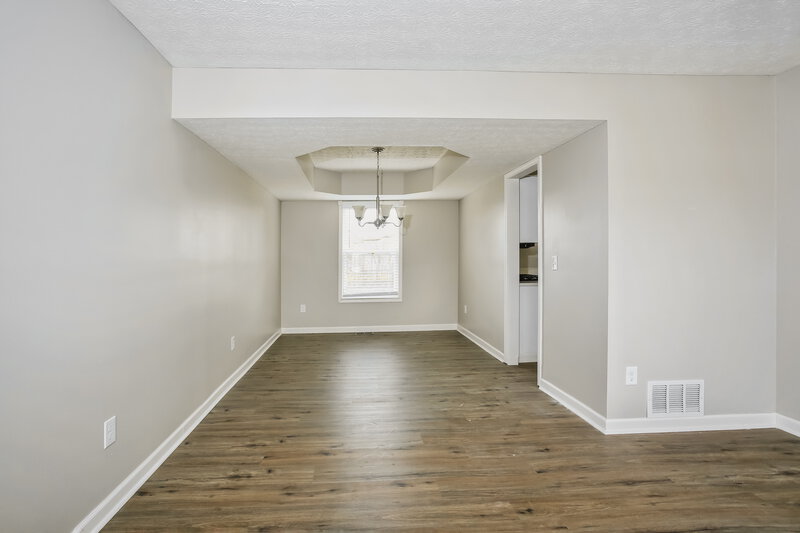 2,400/Mo, 2656 Willowgate Rd Grove City, OH 43123 Living Room View 2