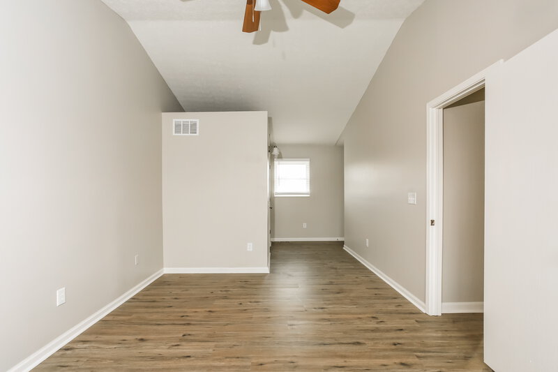 2,400/Mo, 2656 Willowgate Rd Grove City, OH 43123 Main Bedroom View