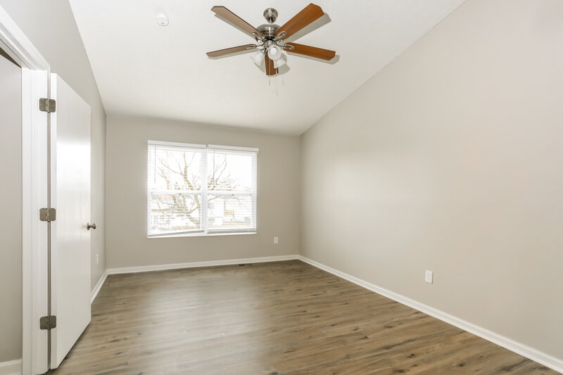 2,400/Mo, 2656 Willowgate Rd Grove City, OH 43123 Main Bedroom View 3