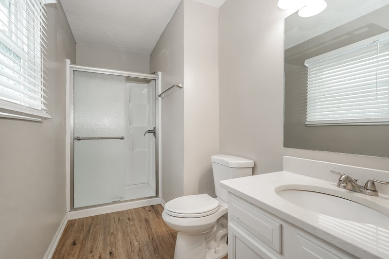 2,650/Mo, 2656 Willowgate Rd Grove City, OH 43123 Main Bathroom View