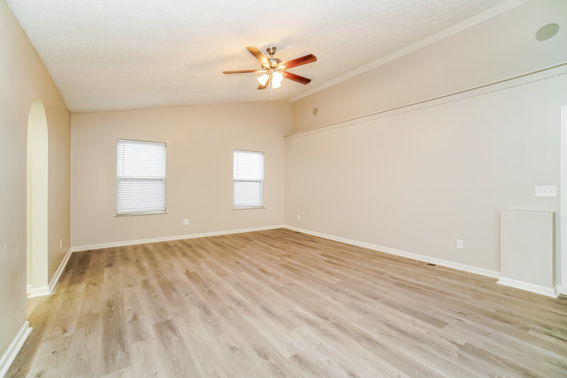 2,800/Mo, 1043 Drayson Dr Galloway, OH 43119 Main Bedroom View