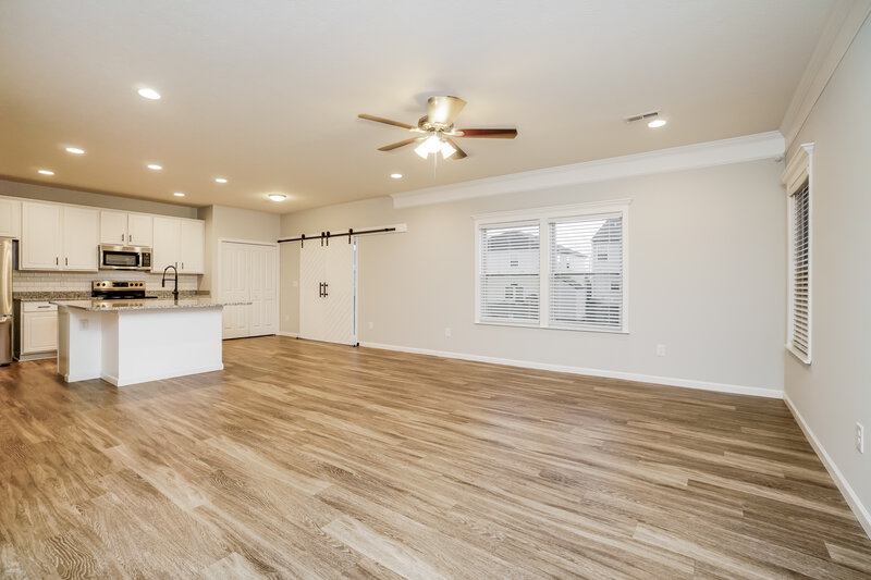 2,200/Mo, 331 Constance St Lockbourne, OH 43137 Living Room View