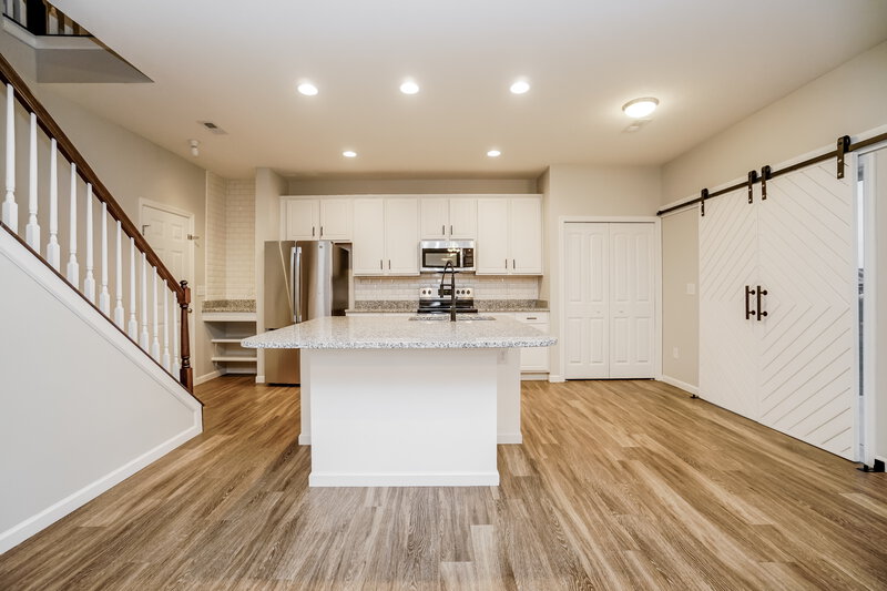 2,200/Mo, 331 Constance St Lockbourne, OH 43137 Kitchen View