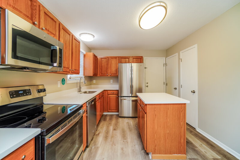 2,210/Mo, 1041 Oxford Dr N Pataskala, OH 43062 Kitchen View