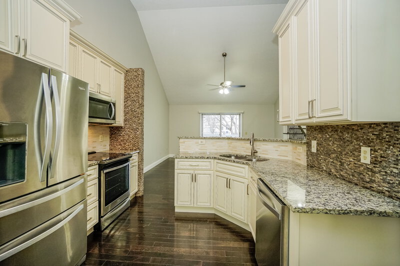 2,435/Mo, 2131 Juneau Way Grove City, OH 43123 Kitchen View