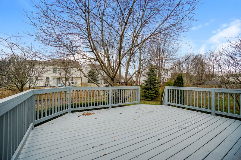 2,435/Mo, 2131 Juneau Way Grove City, OH 43123 Deck View