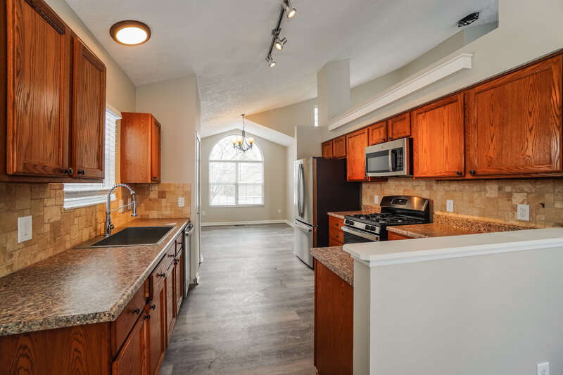 2,650/Mo, 742 Bouvier Ct Reynoldsburg, OH 43068 Kitchen View