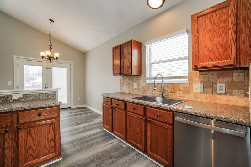 2,650/Mo, 742 Bouvier Ct Reynoldsburg, OH 43068 Kitchen View 2