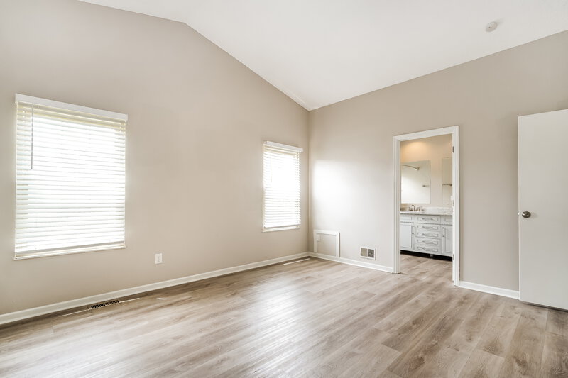 2,645/Mo, 1127 Crestview St Reynoldsburg, OH 43068 Main Bedroom View