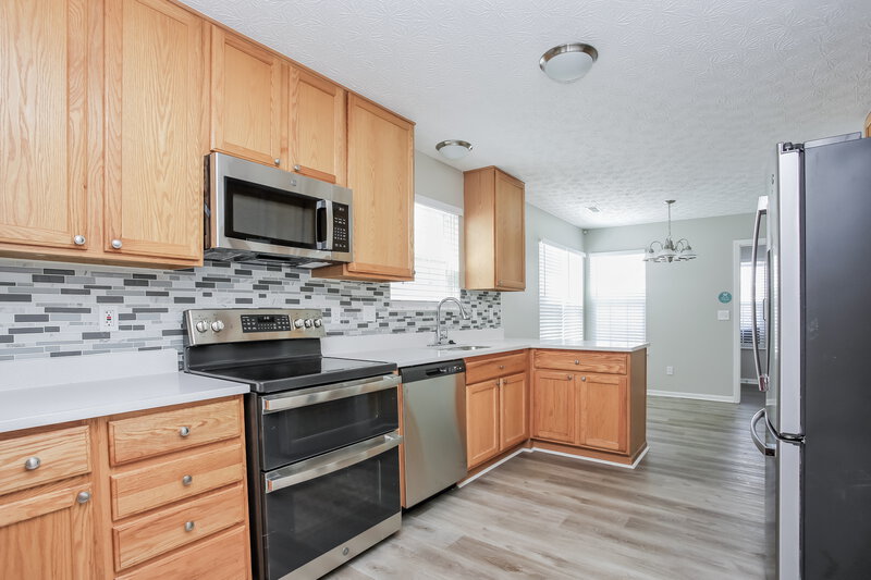 2,010/Mo, 5789 Lonerise Ln Hilliard, OH 43026 Kitchen View 2