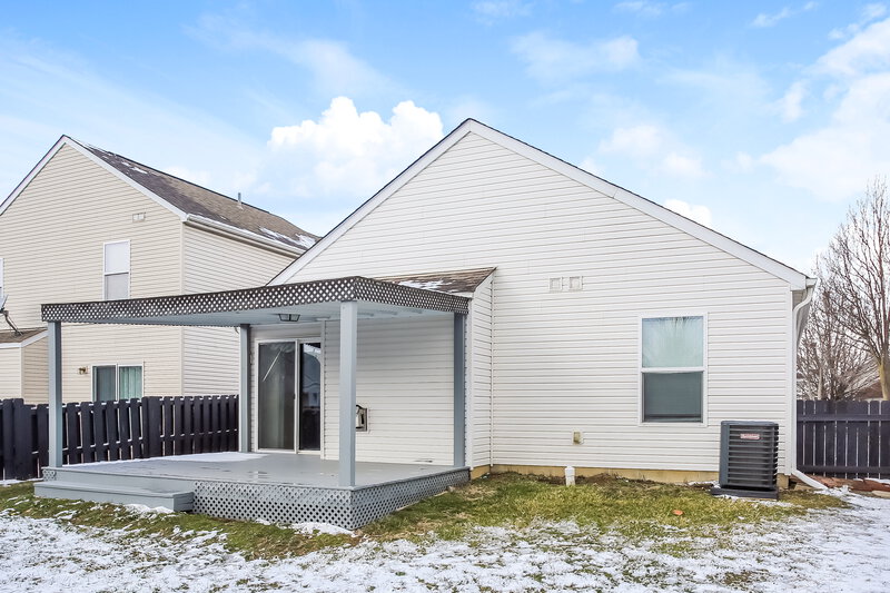 2,010/Mo, 5789 Lonerise Ln Hilliard, OH 43026 Rear View 2