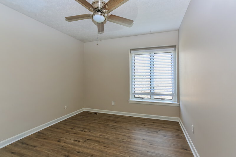 2,815/Mo, 6198 Winnebago St Grove City, OH 43123 Bedroom View