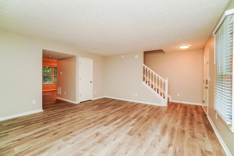 1,955/Mo, 8450 Amarillo Dr Blacklick, OH 43004 Living Room View 2