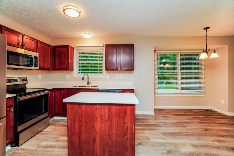 1,955/Mo, 8450 Amarillo Dr Blacklick, OH 43004 Kitchen View 2