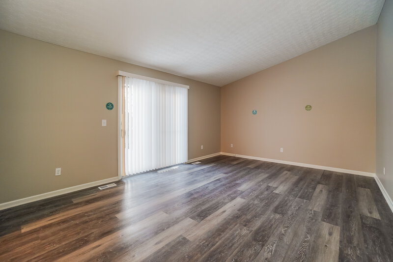 1,995/Mo, 8525 Olenbrook Dr Lewis Center, OH 43035 Living Room View 3
