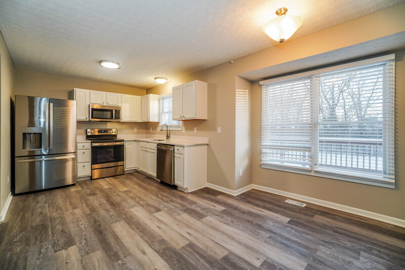 1,995/Mo, 8525 Olenbrook Dr Lewis Center, OH 43035 Dining Room View