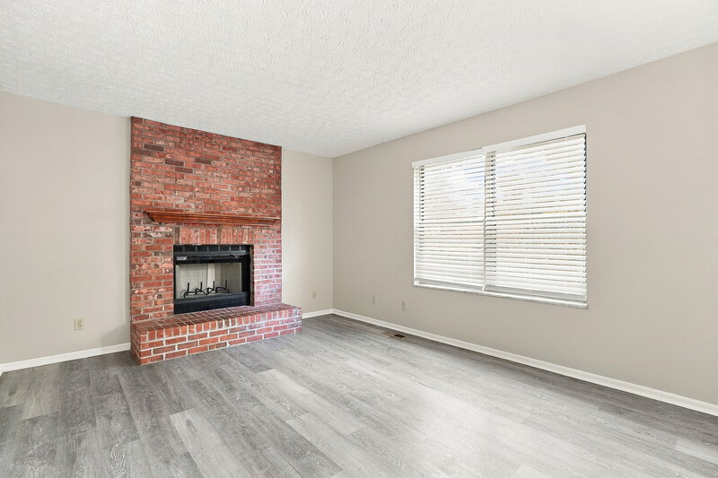 2,205/Mo, 2719 Raphael Dr Columbus, OH 43232 Family Room View