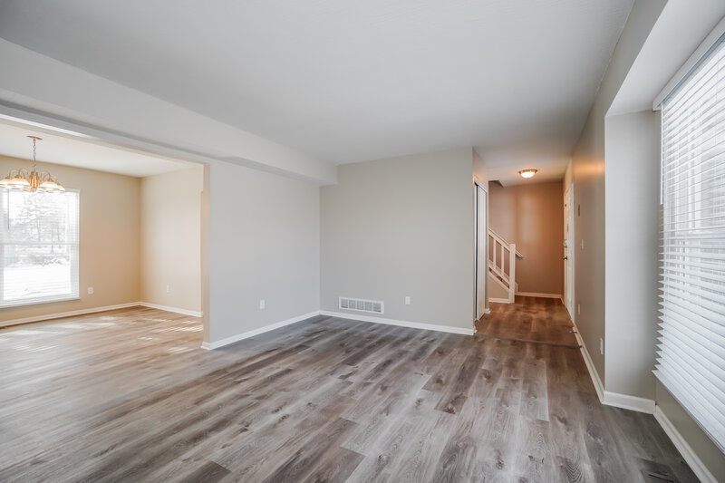 2,940/Mo, 5305 Frisco Dr Hilliard, OH 43026 Living Room View