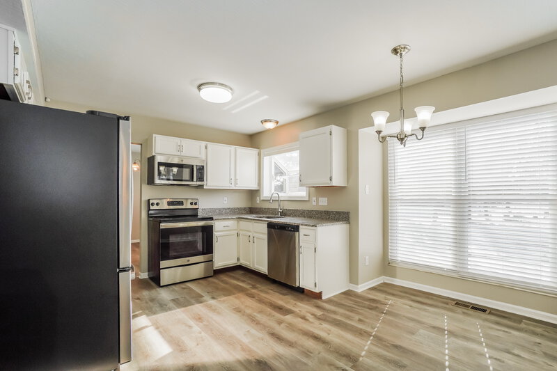 2,940/Mo, 5305 Frisco Dr Hilliard, OH 43026 Kitchen View
