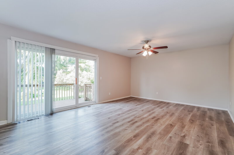 3,030/Mo, 5305 Frisco Dr Hilliard, OH 43026 Living Room View 4