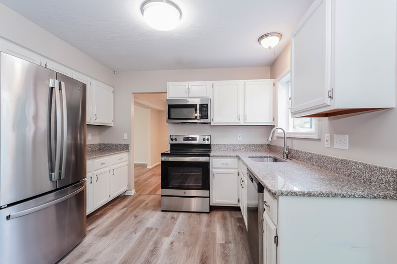 3,030/Mo, 5305 Frisco Dr Hilliard, OH 43026 Kitchen View