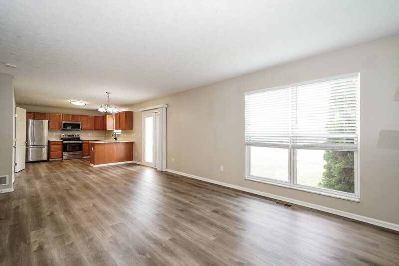 2,740/Mo, 5718 Cruiser Ave Groveport, OH 43125 Living Room View 3