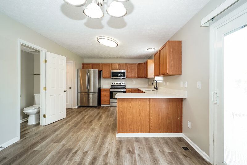 2,740/Mo, 5718 Cruiser Ave Groveport, OH 43125 Dining Room View 2