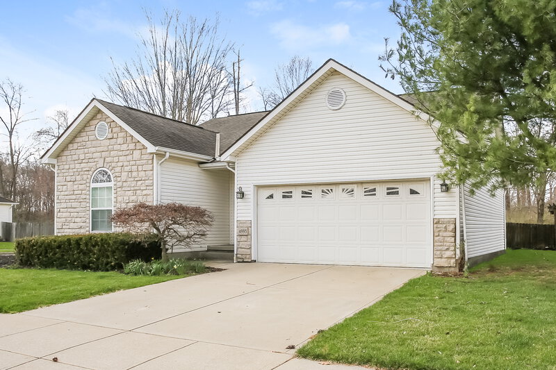 1,950/Mo, 4993 Coconut Dr Canal Winchester, OH 43110 Front View