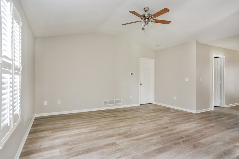 1,950/Mo, 4993 Coconut Dr Canal Winchester, OH 43110 Living Room View 2