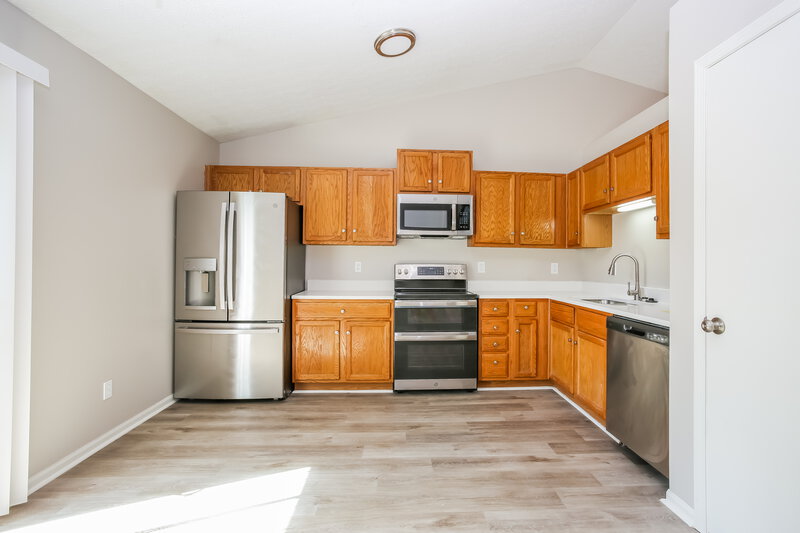 1,890/Mo, 1512 Berkhard Dr Columbus, OH 43223 Kitchen View