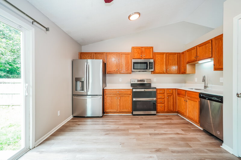 2,235/Mo, 1512 Berkhard Dr Columbus, OH 43223 Kitchen View