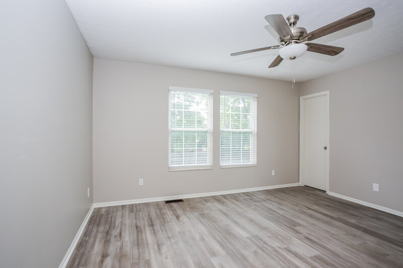 1,890/Mo, 1512 Berkhard Dr Columbus, OH 43223 Main Bedroom View