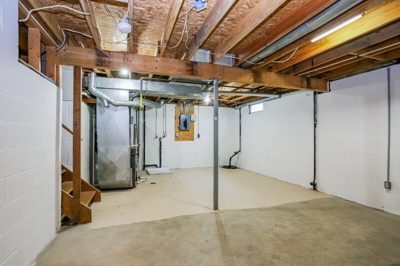 1,890/Mo, 1512 Berkhard Dr Columbus, OH 43223 Basement View 3