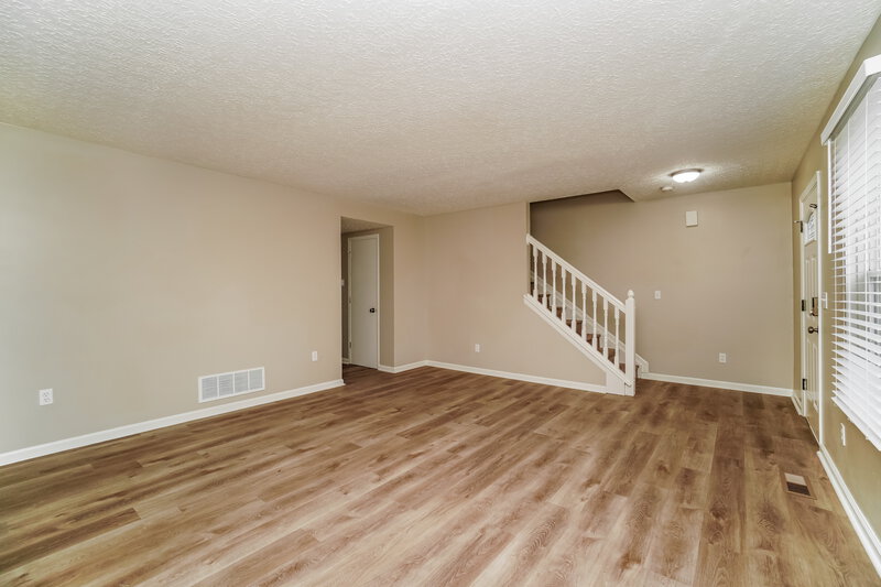 2,085/Mo, 5353 Rifle Dr Canal Winchester, OH 43110 Living Room View