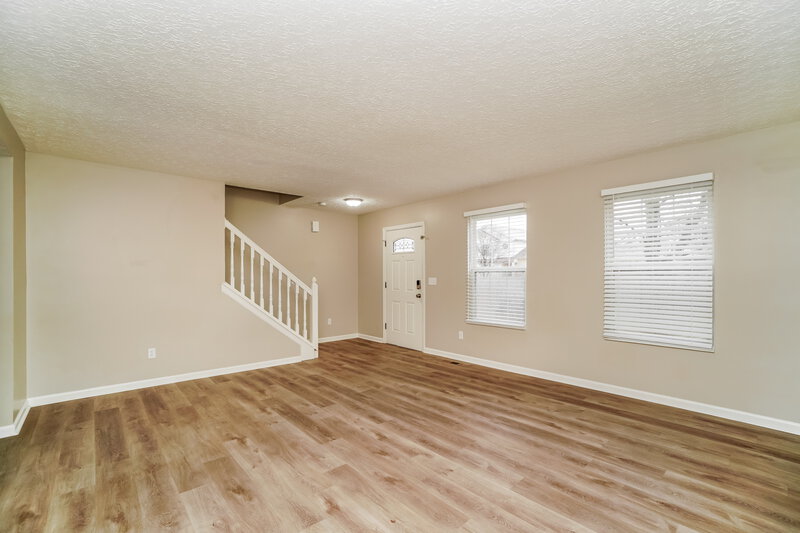 2,085/Mo, 5353 Rifle Dr Canal Winchester, OH 43110 Living Room View 2
