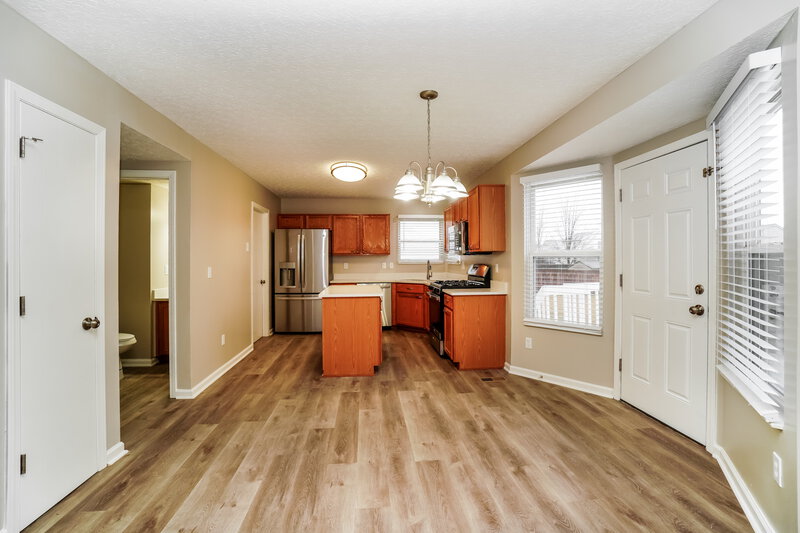 2,085/Mo, 5353 Rifle Dr Canal Winchester, OH 43110 Dining Room View 2