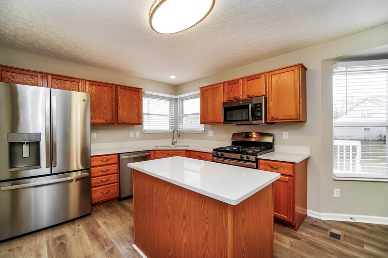 2,085/Mo, 5353 Rifle Dr Canal Winchester, OH 43110 Kitchen View