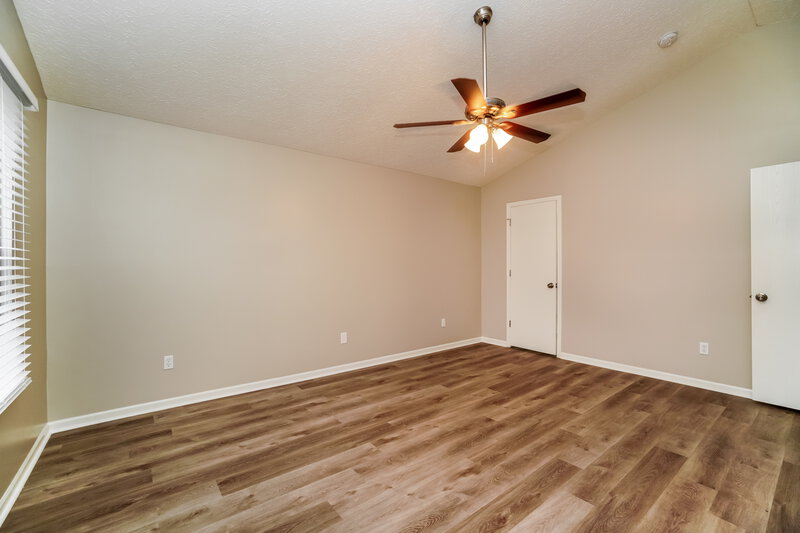 2,085/Mo, 5353 Rifle Dr Canal Winchester, OH 43110 Main Bedroom View 3