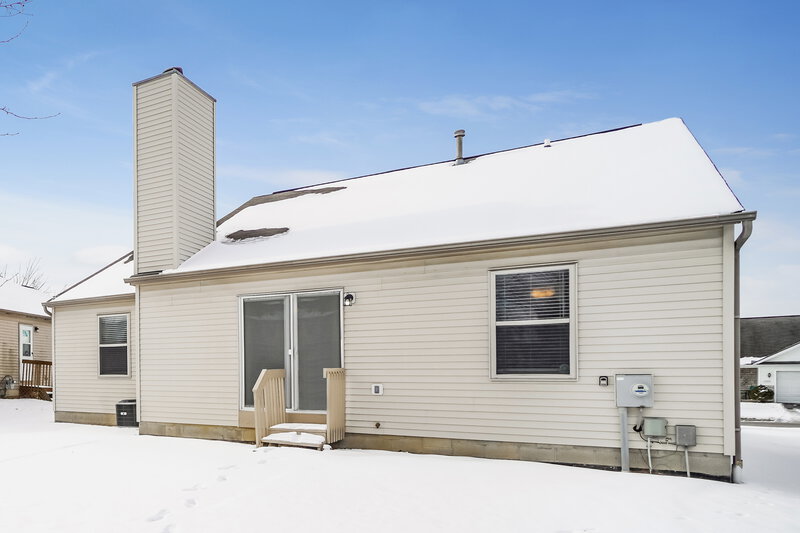 2,080/Mo, 3420 Quinlan Blvd Canal Winchester, OH 43110 Rear View 2