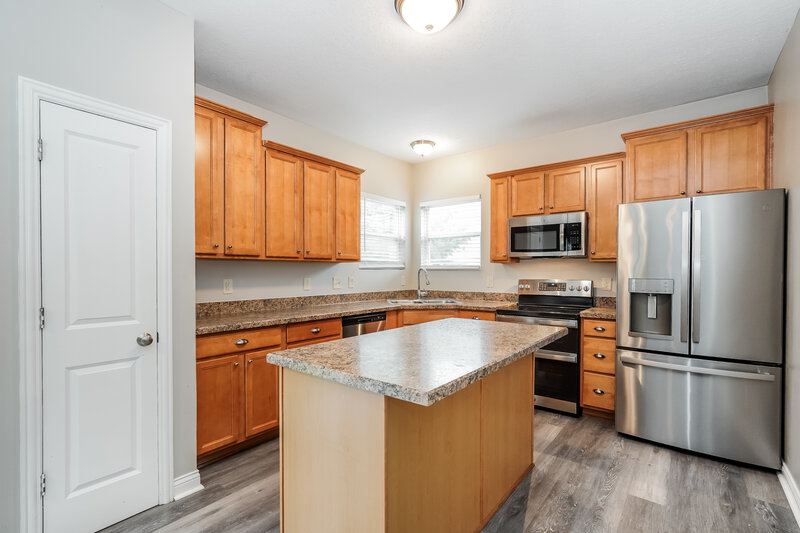 2,875/Mo, 1132 Sandbar Dr Blacklick, OH 43004 Kitchen View